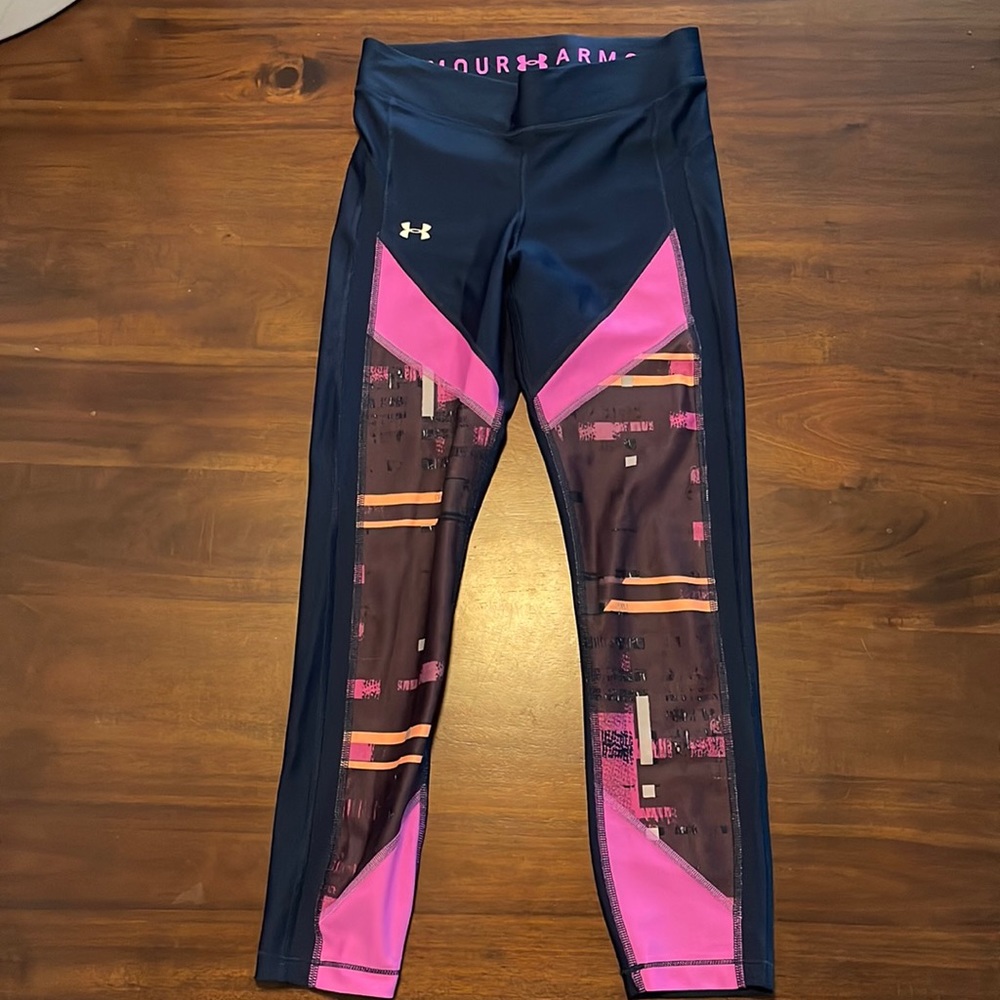Woman’s UA workout leggings